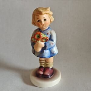 VTG 30s MJ Hummel‎ Girl with Nosegay Bouquet Figurine Goebel Germany Stamped 3"